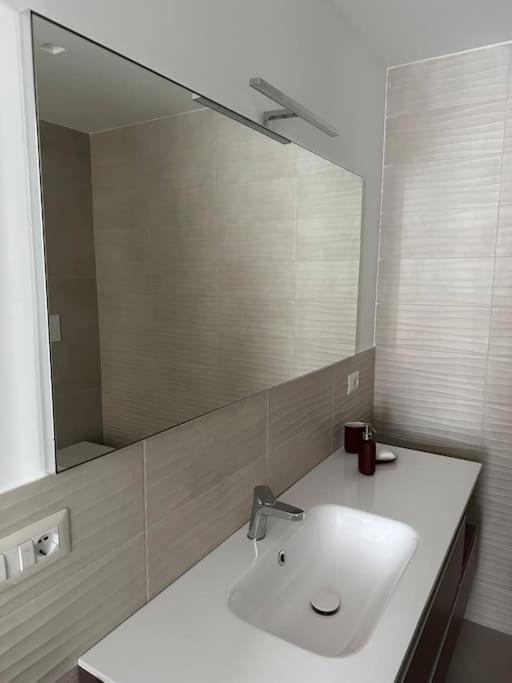 Puglia Apartment! Nuova Costruzione Centro Appartamento Bari